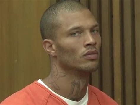 ‘Hot mugshot guy’, aka Jeremy Meeks, gets two years in prison