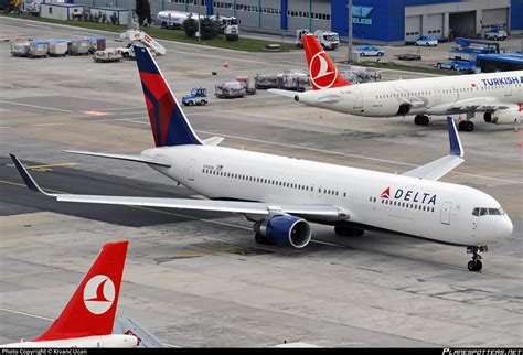 N Dn Delta Air Lines Boeing Er Wl Photo By Kivanc Ucan Id