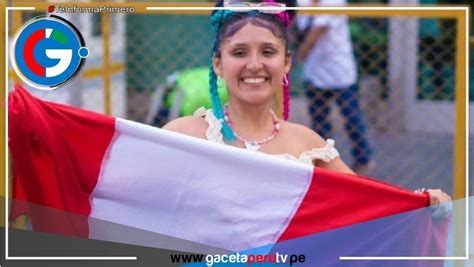 Milena Warthon Sorprende Al Cantar El Himno Nacional En El Estadio