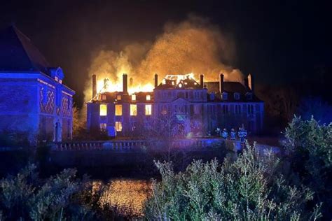 Serquigny 27 Le château squatté qui a pris feu ce matin appartenait