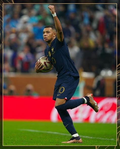 Top Skor Piala Dunia 2022 Kylian Mbappe Raih Sepatu Emas Usai Cetak