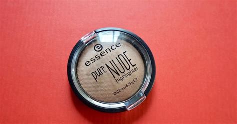 Essence Pure Nude Highlighter Review