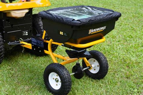 Yardworks 85 Pound Tow Behind Broadcast Spreader Review