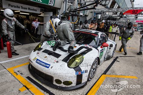 Pit Stop For Porsche Team Manthey Porsche Rsr Richard Lietz