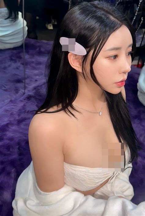 Hot girl xinh đẹp mặc xuyên thấu khoe vòng một gợi cảm Báo Tri thức và Cuộc sống TIN TỨC PHỔ