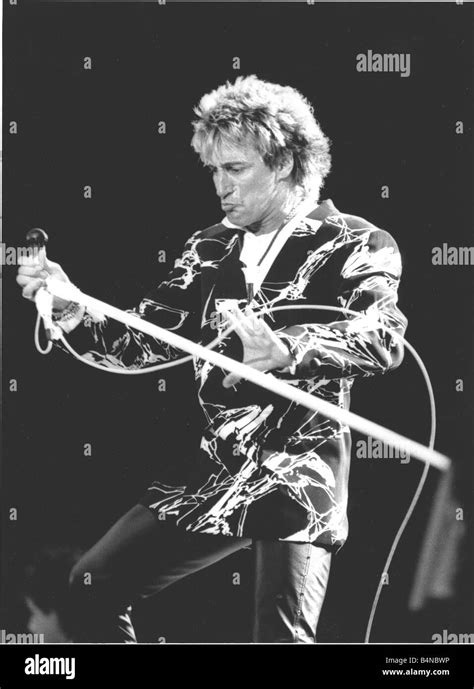 L Ancien Combattant A Fait Un Rod Stewart Storn Au Stade De Wembley Le