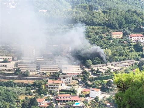 Cava De Tirreni Due Incendi Appiccati Tra Santa Lucia E Maddalena