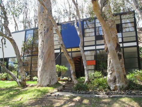 Eames House Exterior Tours are the Hot Ticket in Santa Monica - PLAIN