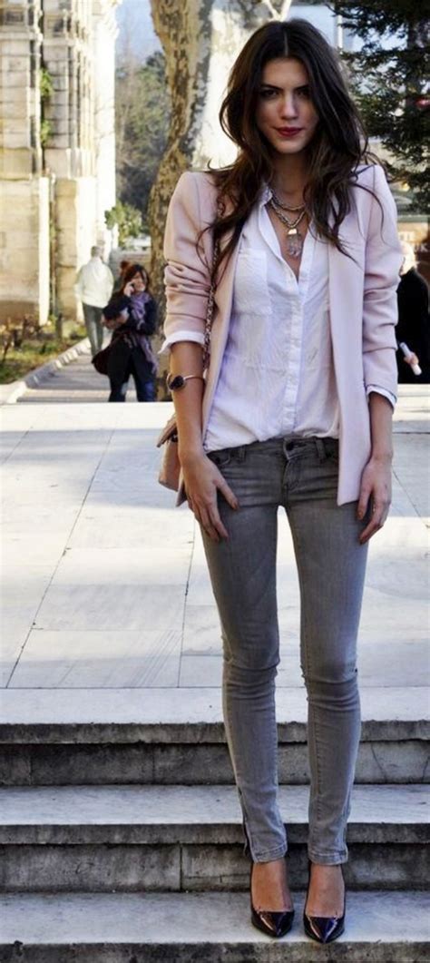 Catchy Spring Work Outfits Ideas For