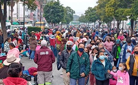 Cdmx Cincuenta Mil Peregrinos Abarrotan La Bas Lica De Guadalupe