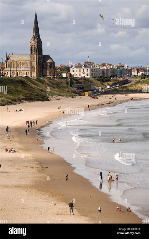 Tynemouth beach hi-res stock photography and images - Alamy