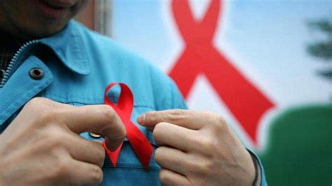 Gejala Hiv Aids Yang Perlu Diwaspadai Deman Hingga Penurunan Berat