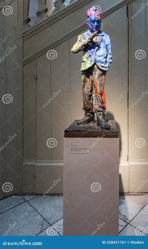 Willy Brandt Statue Lubeck Germany Editorial Photo Image Of Baltic