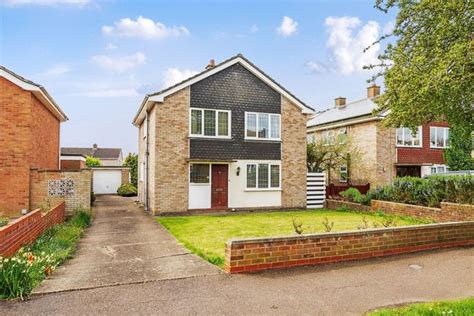 Brecon Way Bedford Mk Bedroom Detached House For Sale