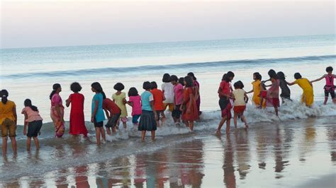 Ganpatipule Beach Kids - India Travel Forum | IndiaMike.com