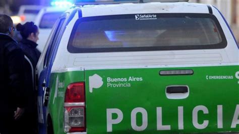 La Plata Sorprendió A Un Ladrón Lo Hizo Correr Desnudo Por El Barrio