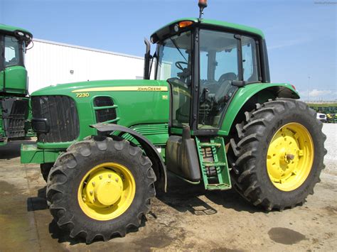 2013 John Deere 7230 Tractors Row Crop 100hp John Deere