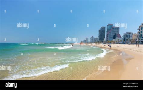 Tel Aviv Israel Juni Der Strand Von Tel Aviv Erstreckt