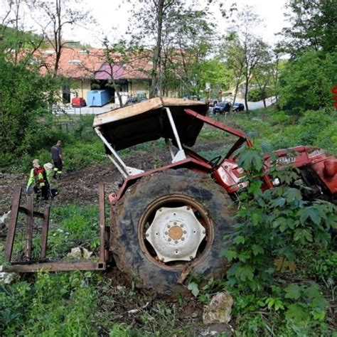 Santa Ninfa Si Ribalta Col Trattore 56enne Perde La Vita