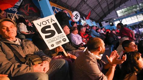 Candidatos Presidenciales Uruguayos Participan En Debate Previo A