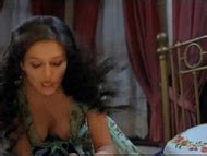 Naked Nurg L Yesil Ay In Egreti Gelin