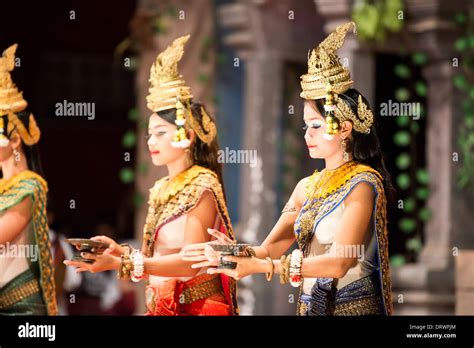 Traditional Khmer Apsara Dancer Are Dancing In The Restaurant In Siem