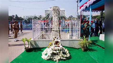 heritage monument | Remembrance Sunday observed at the Bengali War Memorial in College Square ...