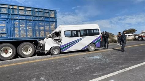 Una Combi Se Estrella Con Camión En La Tehuacán Orizaba Deja 5 Muertos