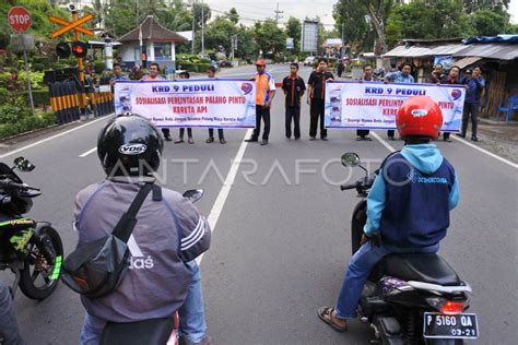 Sosialisasi Keselamatan Di Perlintasan Kereta Antara Foto