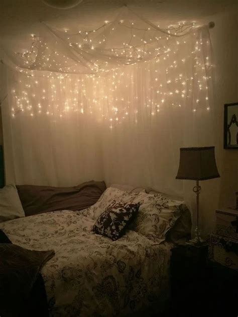 30+ Romantic Cozy Fairy Lights Bedroom