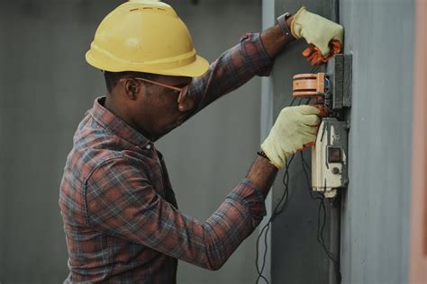 Pick The Right Electrician With These Hiring Tips Shawano Leader