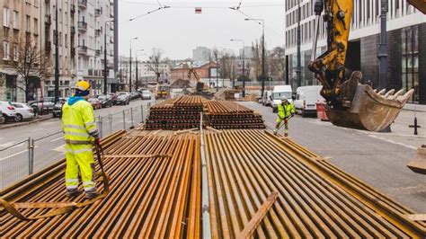 Pierwsze Szyny Na Budowie Trasy Tramwajowej Do Wilanowa TVN Warszawa