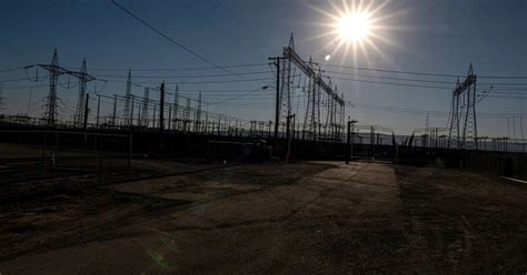 Ola de calor en California pone en riesgo de colapso la red eléctrica