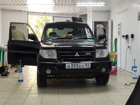 Тонировка и чехол — Mitsubishi Pajero iO, 2 л, 2000 года | другое | DRIVE2