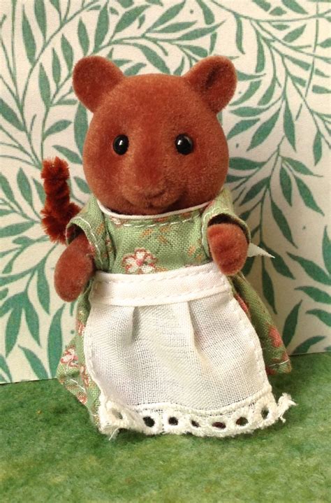 JP Sylvanian Families – Oakwood Squirrel Mother – First Families (early ...