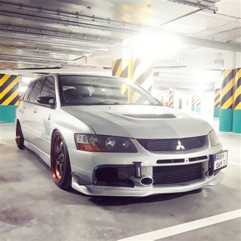 Rare Mitsubishi Evo IX Wagon Is The JDM Silver Surfer Autoevolution