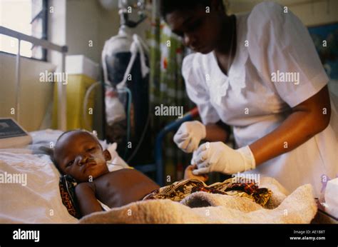 Lafrique De Lest Kenya Kilifi Hôpital Pour Les Enfants Qui