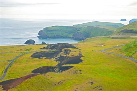 Isla Heimaey Del Archipiélago Vestmannaeyjar Islandia Foto Premium