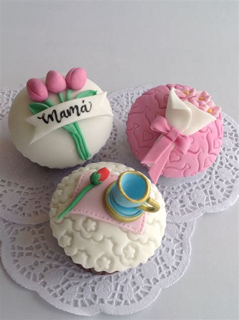 Cupcakes día de la madre Fondant cupcakes Mothers day cupcakes Deco