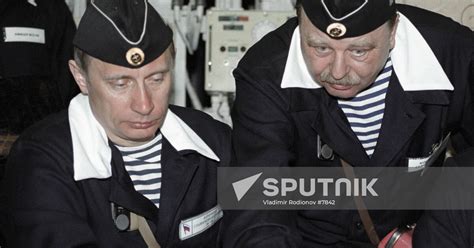 Putin Submarine Karelia Sputnik Mediabank