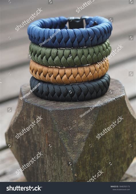 Paracord Bracelet Color Combinations