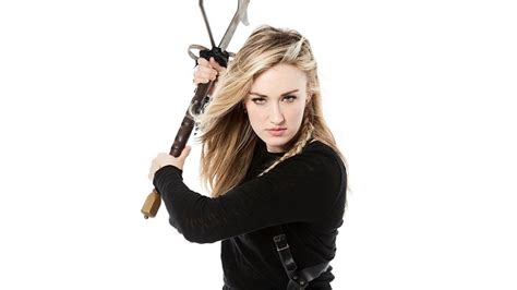 Critical Role Campaign 2 Ashley Johnson Twiggy The Last Of Us Ellie