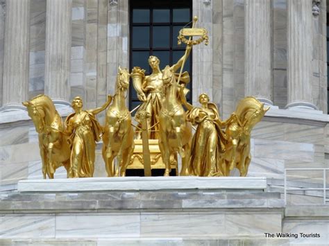 Legends And Beauty Highlight Minnesota Capitol In St Paul The