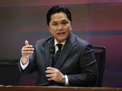 Segini Perbandingan Gaji Erick Thohir Jadi Menteri Bumn Dengan Ketum Pssi Okezone Economy