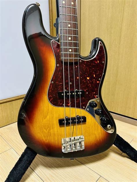 ジャパビン Fender Japan Jazz Bass 82年製jvシリアル している