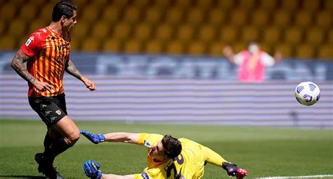 Gianluca Lapadula Y Su Tremendo Gol Con Benevento Ante Cagliari Por La