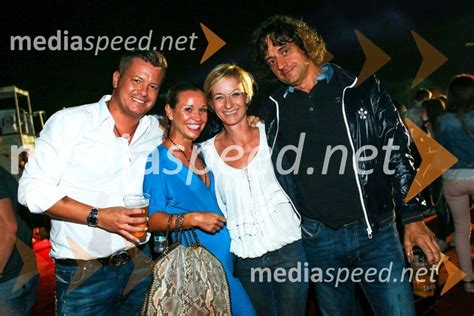 Mediaspeed Severina in miss bikini na portoroški plaži