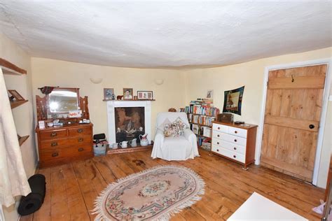 2 Bedroom Property For Sale In Park Street Crediton Devon EX17