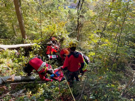 Forstunfall J Hriger Von Baum In Breitenbach Am Inn Eingeklemmt