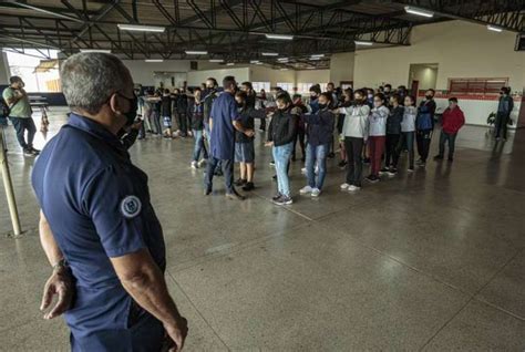 Escolas cívico militares ministro da Educação fala sobre futuro dos